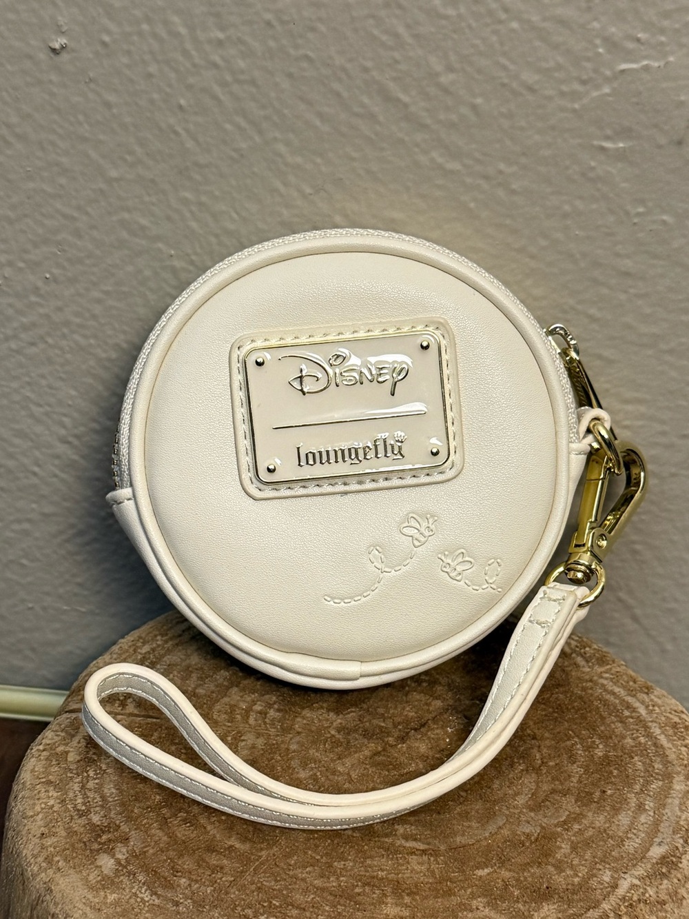 Loungefly Disney Winnie the Pooh Round Pooh Bear Coin Purse Faux Leather Ivory